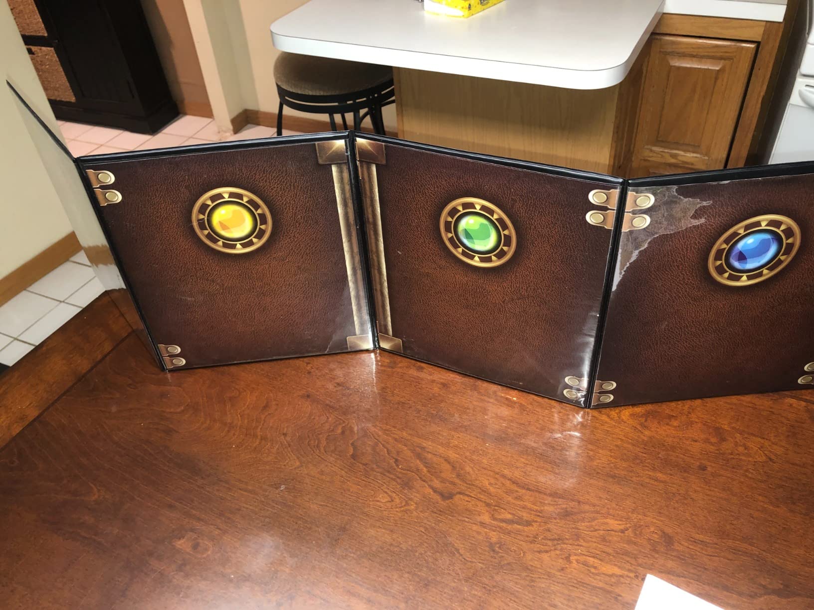 Stratagem The Master's Tome 4-Panel Customizable GM Screen with Free Inserts (Brown) customer photo 2