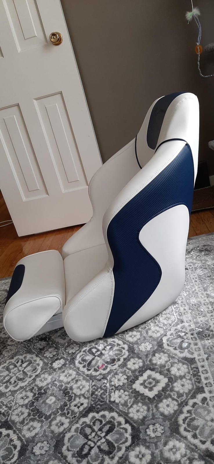 Seamander Boat Captains Chair,Boat Seat with Flip Up Bolster,Integral Rotomolded Frame, Premium EPDM Foam Material, Marine Grade Vinyl,5x5 or 5x12 inch Mounting Pattern customer photo 2