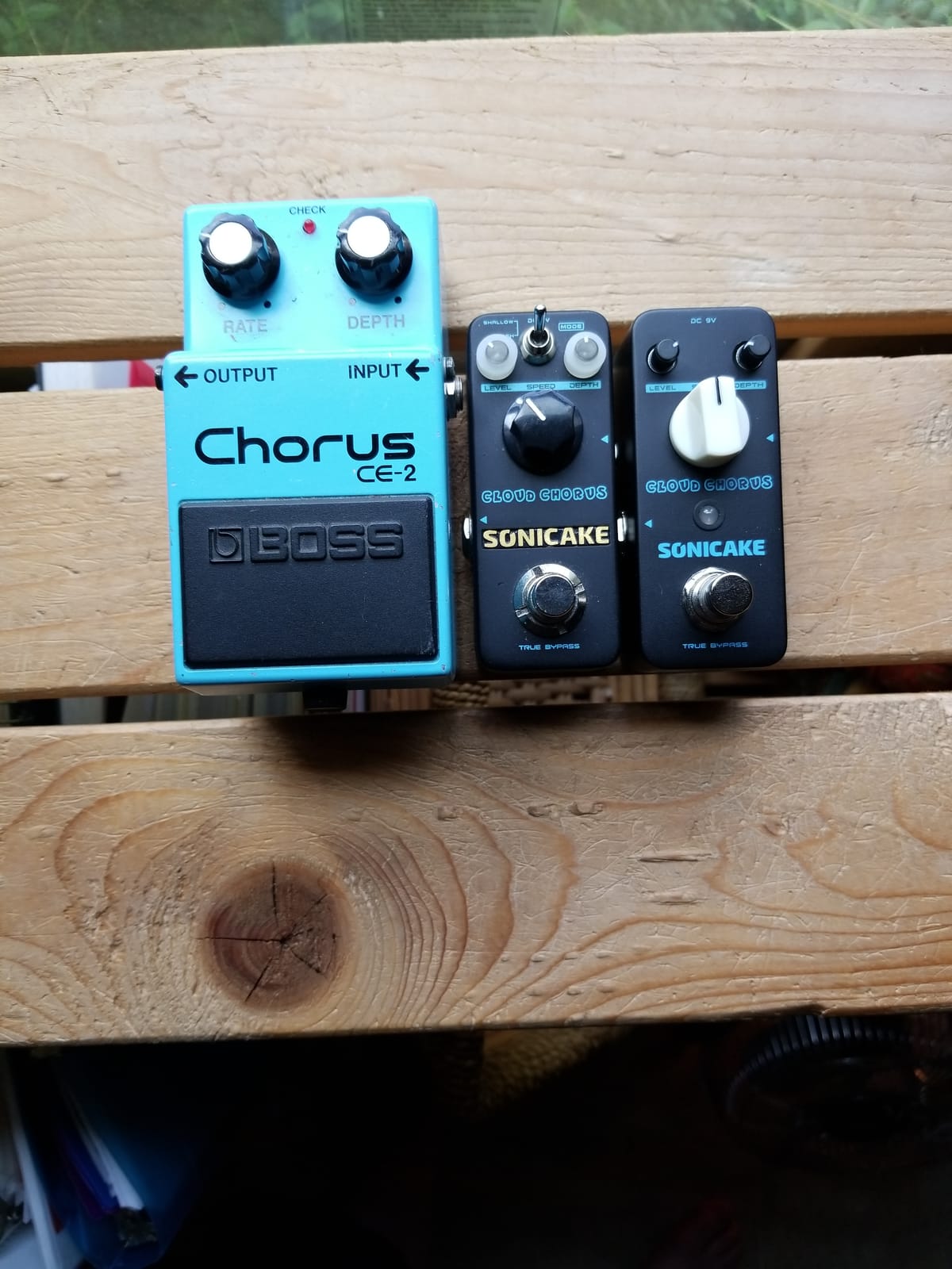 SONICAKE Chorus Pedal Chorus Guitar Pedal Guitar Effects Pedal Classic BBD Analog True Bypass customer photo 2