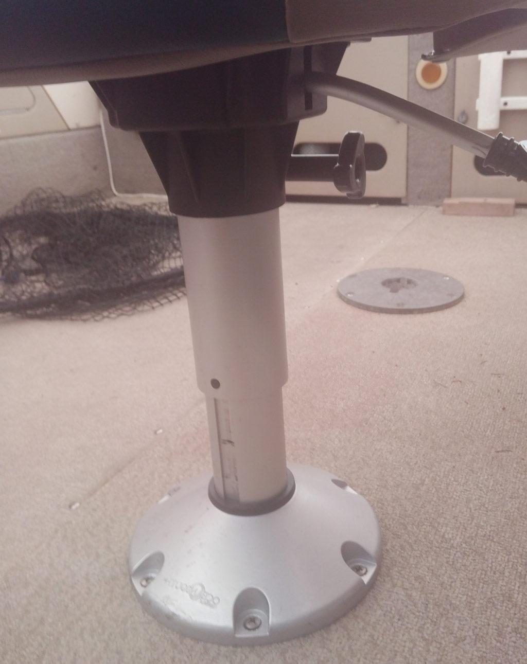 Oceansouth Waverider Shock Absorbing Boat Seat Pedestal 14”-18” | Gas Lift Adjustable Marine Seat Mount with 360° Swivel | Heavy Duty Aluminum Base customer photo 1