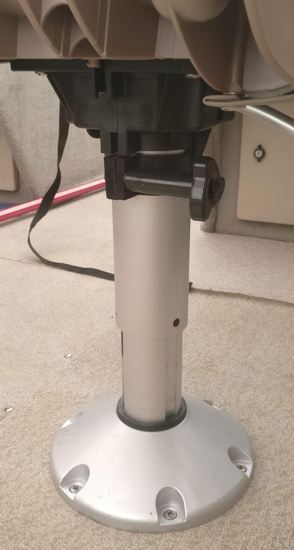 Oceansouth Waverider Shock Absorbing Boat Seat Pedestal 14”-18” | Gas Lift Adjustable Marine Seat Mount with 360° Swivel | Heavy Duty Aluminum Base customer photo 2