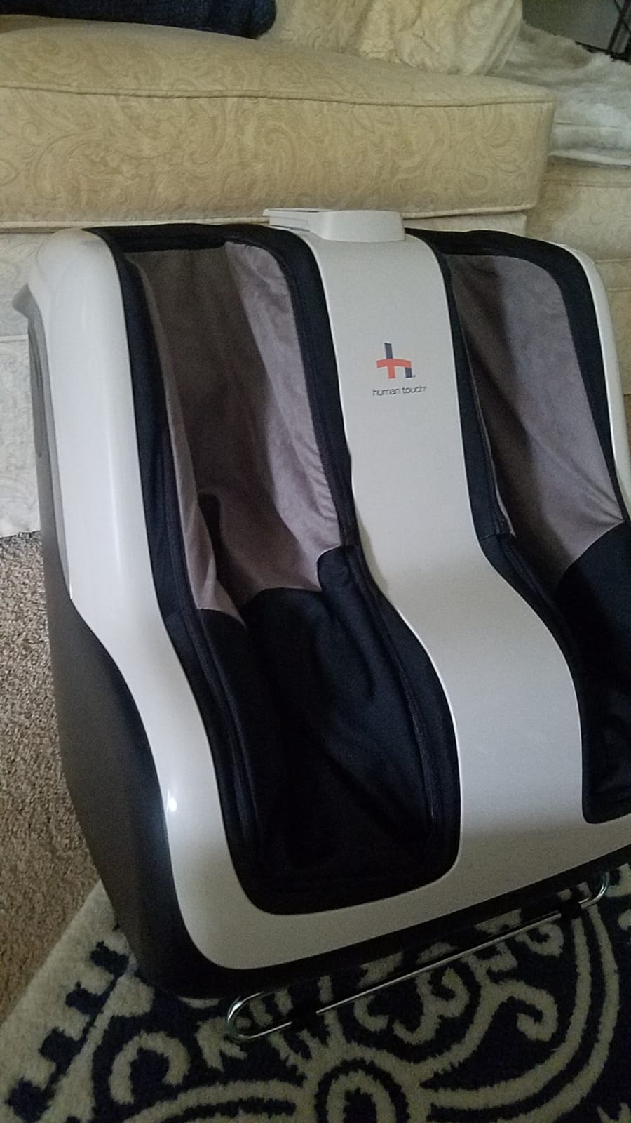 Human Touch Reflex SOL Foot & Calf Massager - Neuropathy - HSA/FSA Approved | Shiatsu Neuropathy Treatment Compression Edema Pain Relief Feet Aches Swell Calf Machine Electric Masajeador De Pies customer photo 1