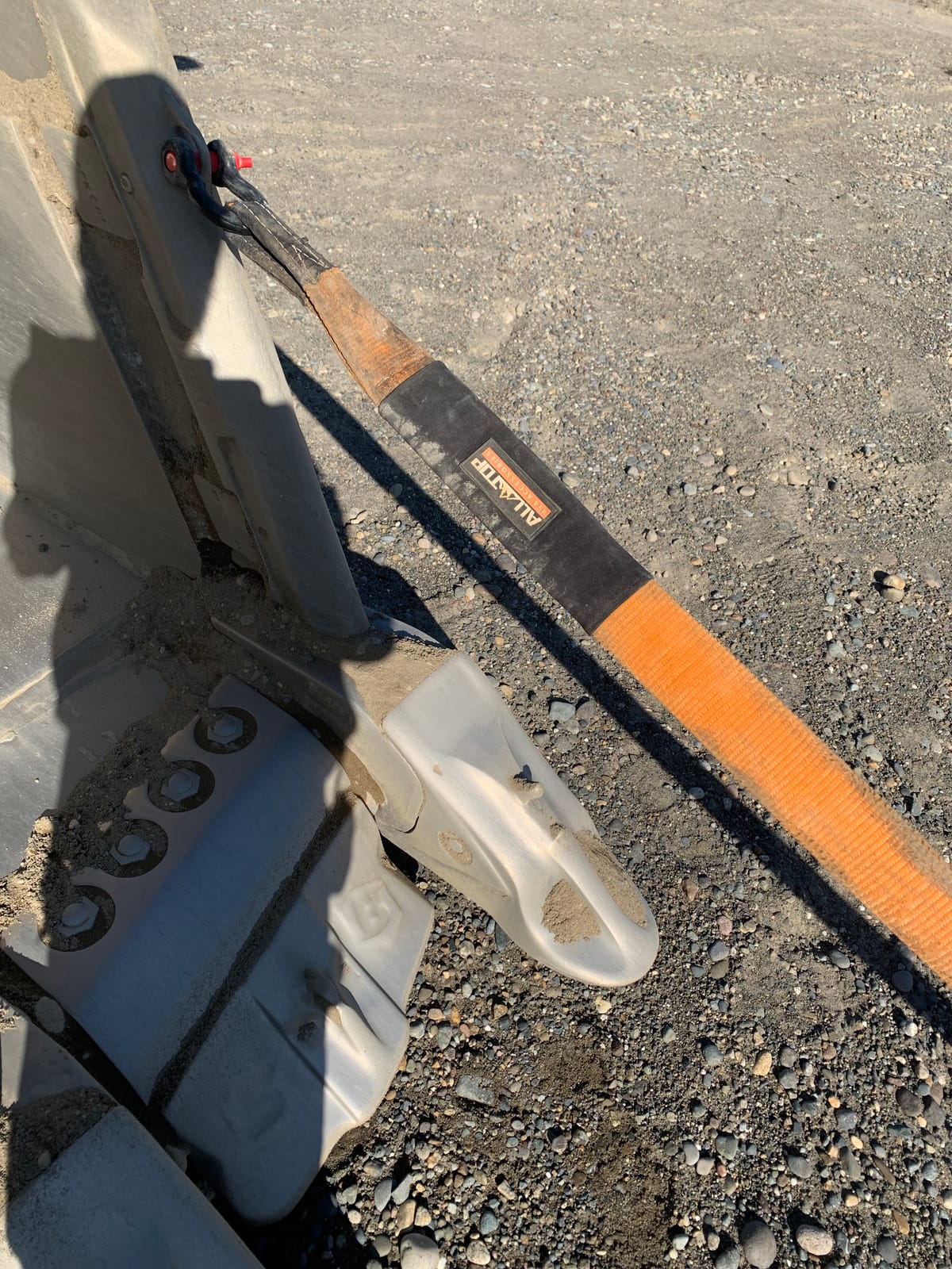 ALL-TOP Heavy Duty Tow Strap Recovery Kit: 3 inch x 20ft (35,000lbs) 100% Nylon and 22% Elongation Snatch Strap customer photo 2