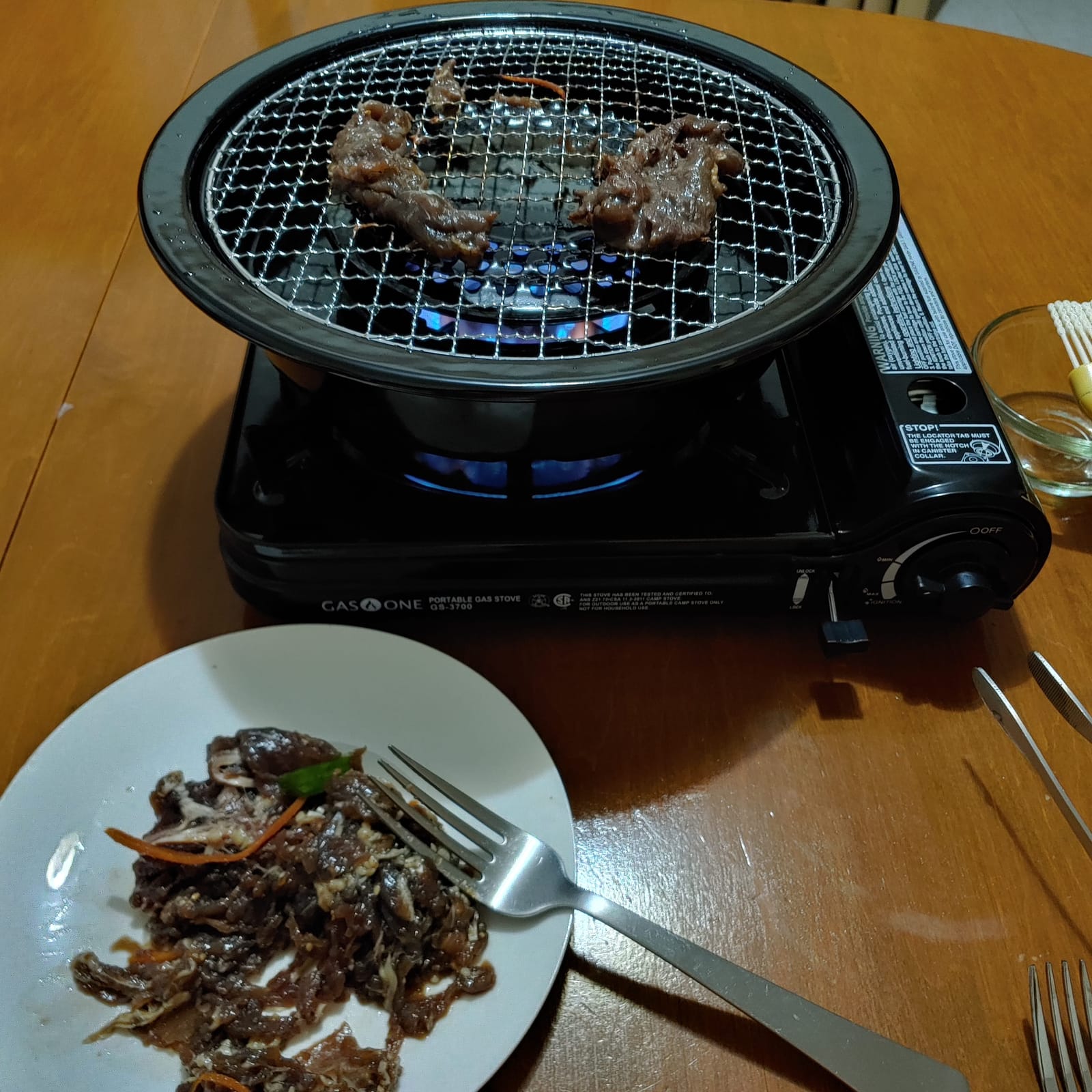 Iwatani Korean Cookware Aburi Stove Top Grill Pan, Black, (CB-P-AM3) customer photo 1