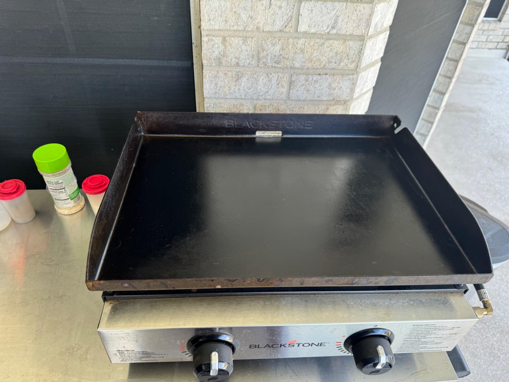 Blackstone 1666 22” Tabletop Griddle with Stainless Steel Faceplate, Powder Coated Steel, Black customer photo 2