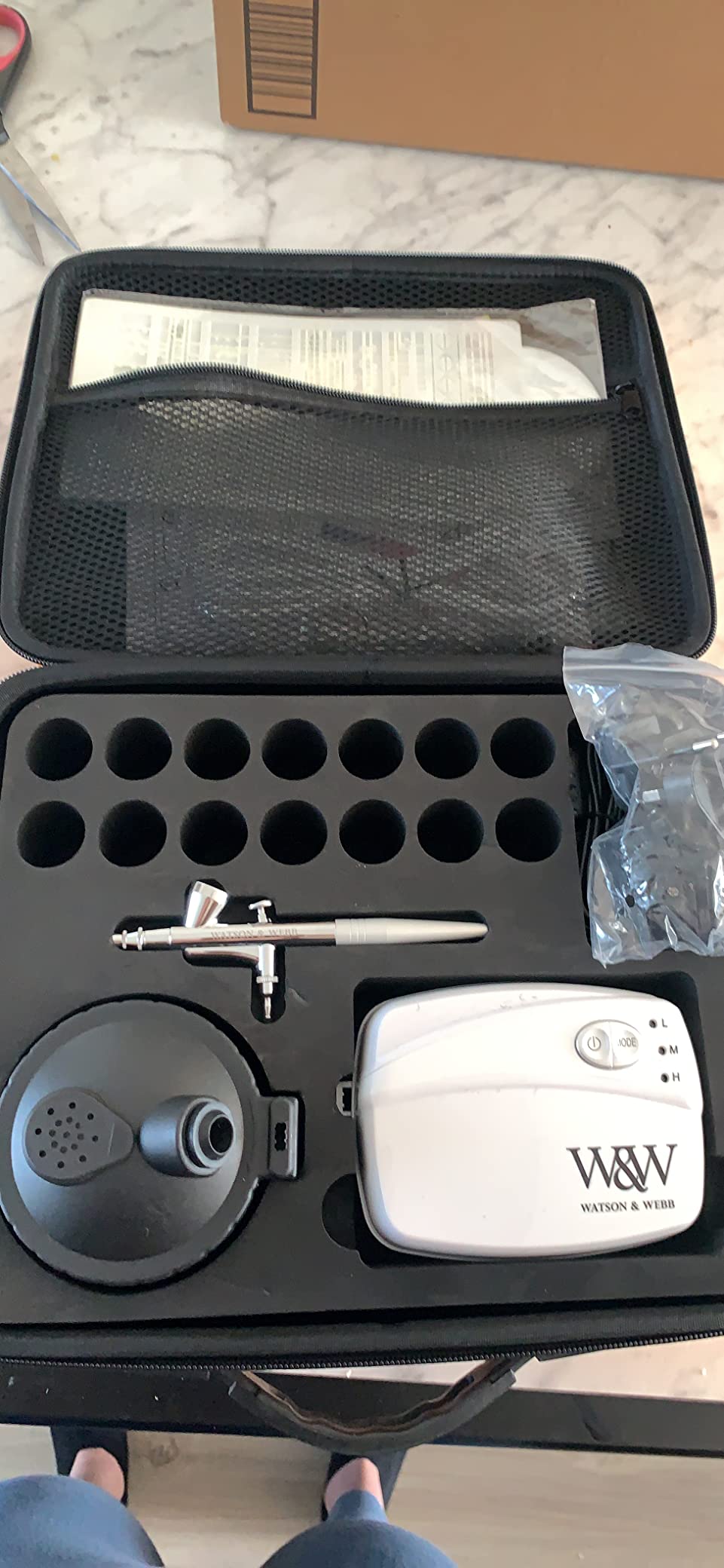 Watson & Webb Maker Selection - 29pcs Cake Airbrush Decorating Kit - Inc Professional Mains Powered Spray Gun, 13 Matte Colors, Stencils, Case, Spraytidy, Tools - for Food, Cakes, Cookies & Baking customer photo 1