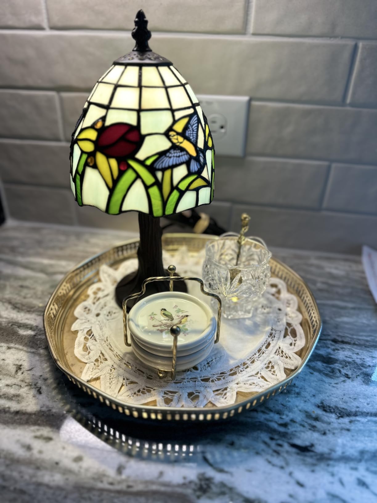 JONATHAN Y Hummingbird Tiffany-Style Table Lamp 12