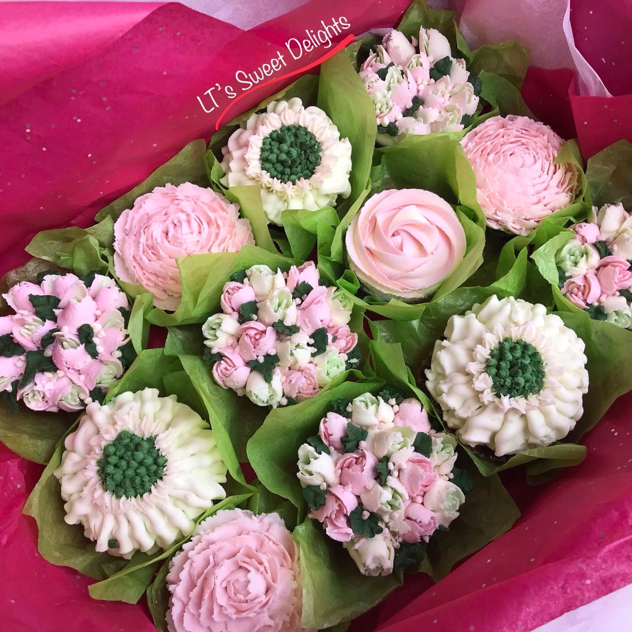 Russian Piping Tips for Cake Decorating – 88Pcs Flower Icing & Frosting Nozzles Set – Complete Pastry Baking Tools Kit – Small & Large Floral Piping Tips for Cupcakes, Cookies & Professional Bakers customer photo 2