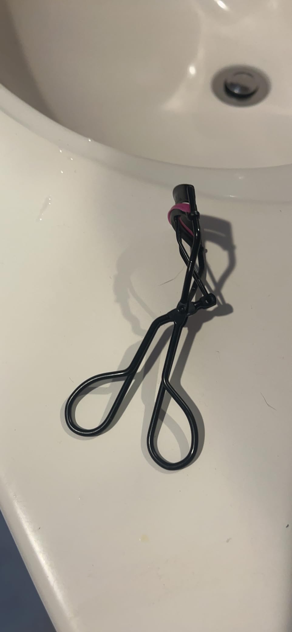JAPONESQUE Pro Performance Eyelash Curler for Almond, Monolid or Hooded Eyes, Eye Lash Curler Delivers Sweeping Lash Volume & Eye Opening C Curl, Ergonomic Precision-Crafted Pivot Design customer photo 1