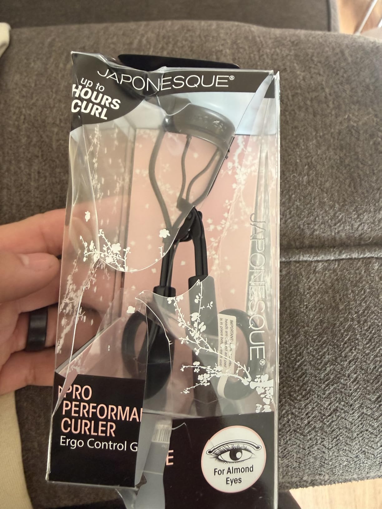 JAPONESQUE Pro Performance Eyelash Curler for Almond, Monolid or Hooded Eyes, Eye Lash Curler Delivers Sweeping Lash Volume & Eye Opening C Curl, Ergonomic Precision-Crafted Pivot Design customer photo 2