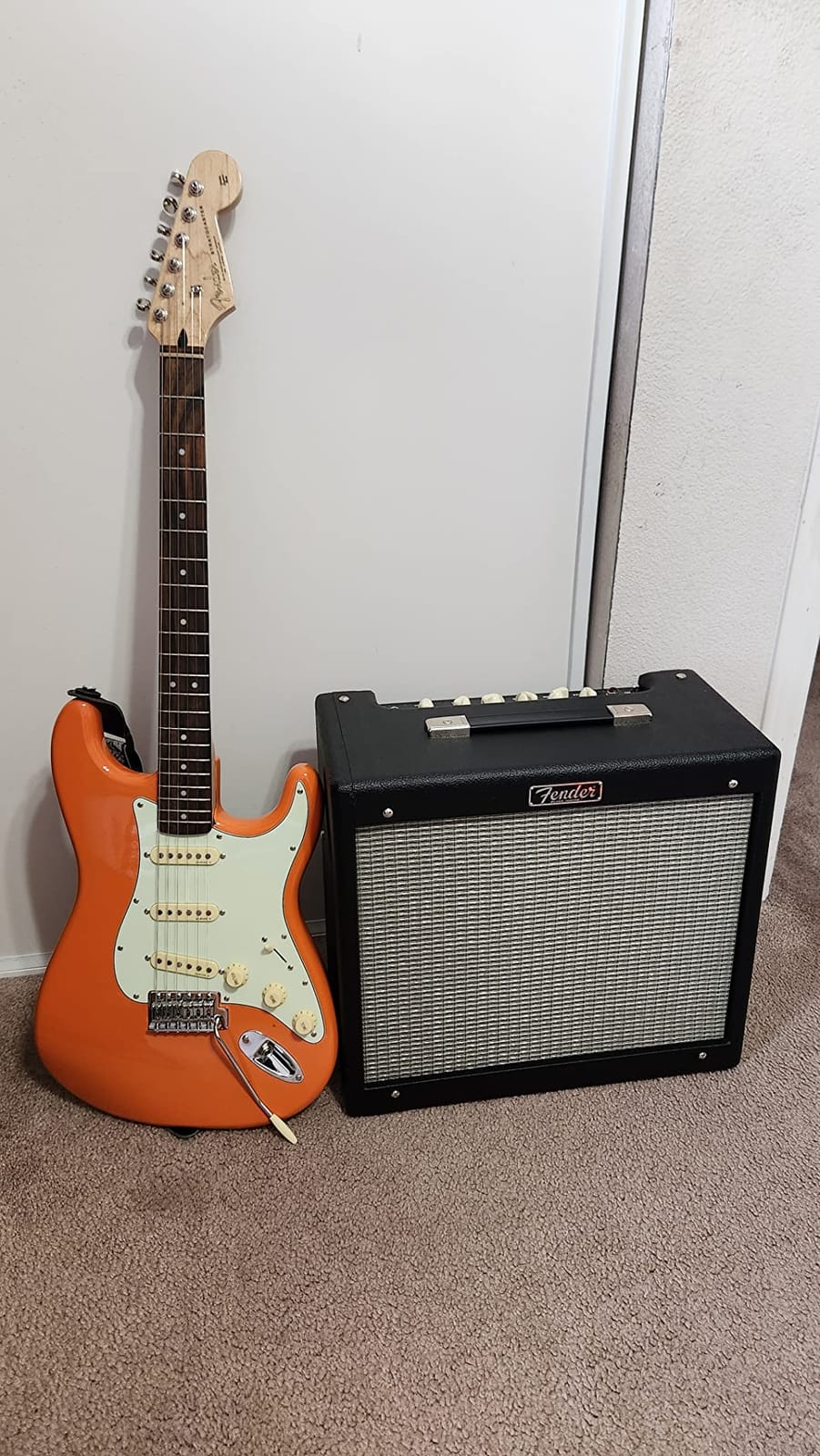 Fender Blues Junior IV Guitar Amplifier with Speaker, Black, 2-Yr Warranty customer photo 2