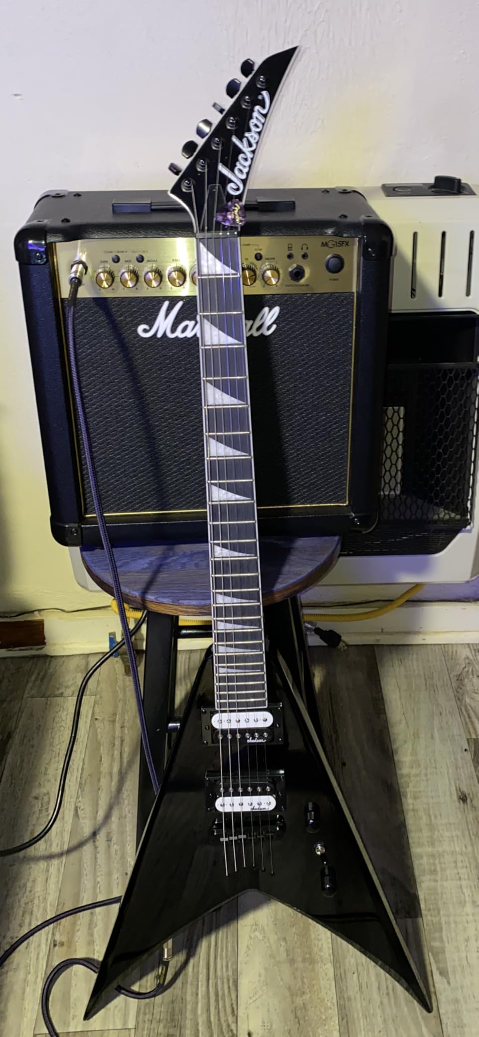 Marshall MG15GFX Combo Electric Guitar Amplifier - Black | 15W 8