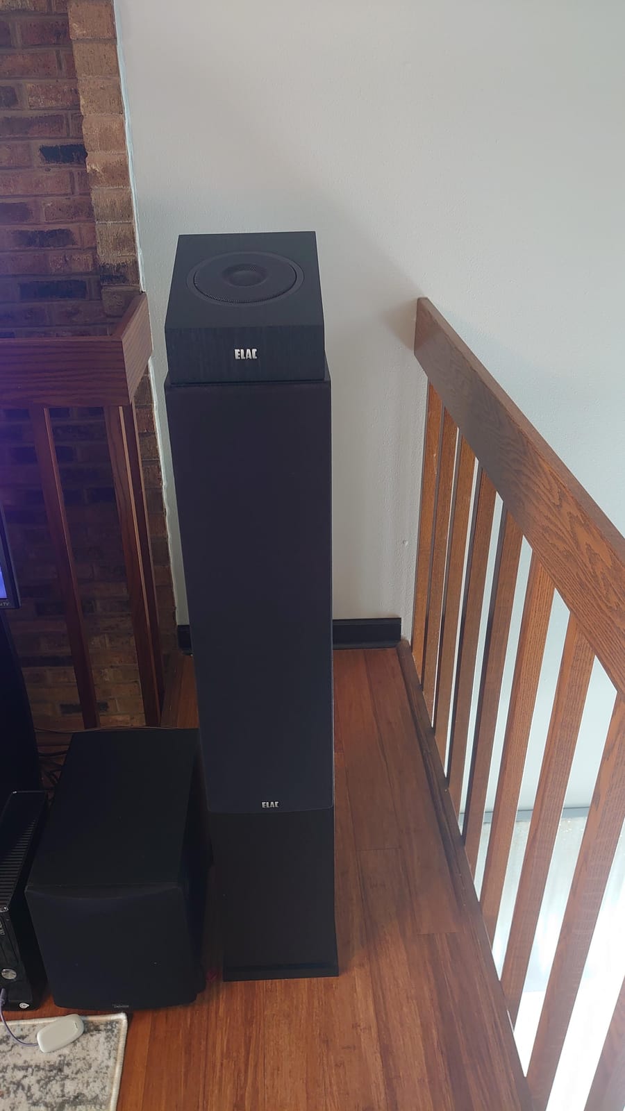 ELAC Debut 2.0 F6.2 Floorstanding Speaker, Black (Each) - 1” Cloth Dome Tweeter & Triple 6.5” Aramid Fiber Woofers - 3-Way Bass Reflex - Up to 35,000 Hz Response customer photo 1