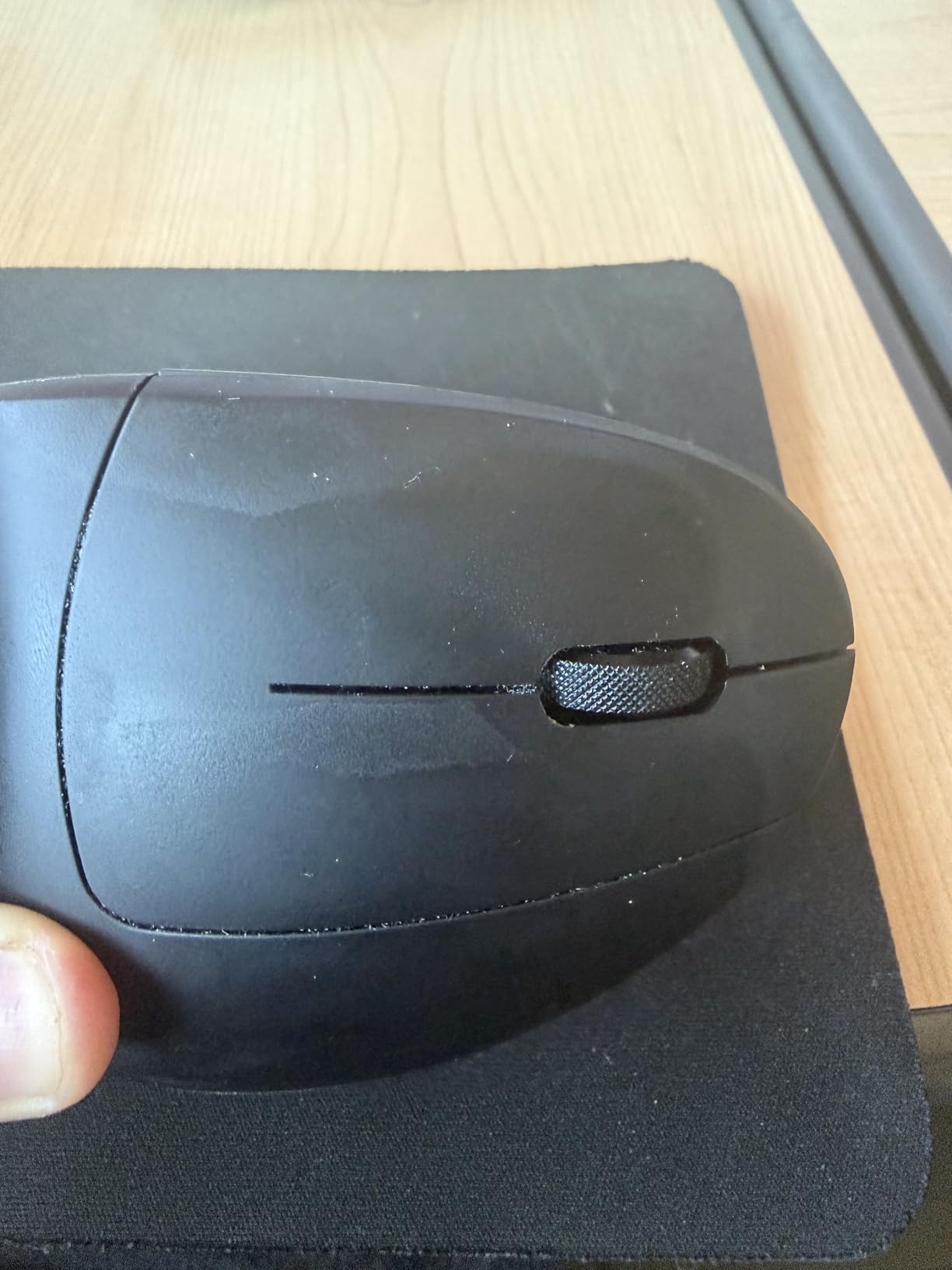 Lekvey Ergonomic Mouse, Rechargeable Vertical Wireless Mouse, Comfort Grip | Long Battery Life, USB-C Charging, Quiet Click, Carpal Tunnel Support, 2.4G Wireless, 3DPI 800/1200/1600, for Laptop, Mac, PC customer photo 2