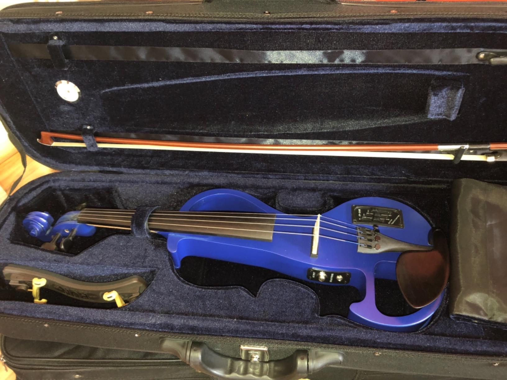Electric Violin Bunnel Edge Outfit 4/4 Full Size (BLACK) — With Carrying Case and Accessories - Headphone Jack - Piezo Ceramic Pick-up – from Kennedy Violins customer photo 2