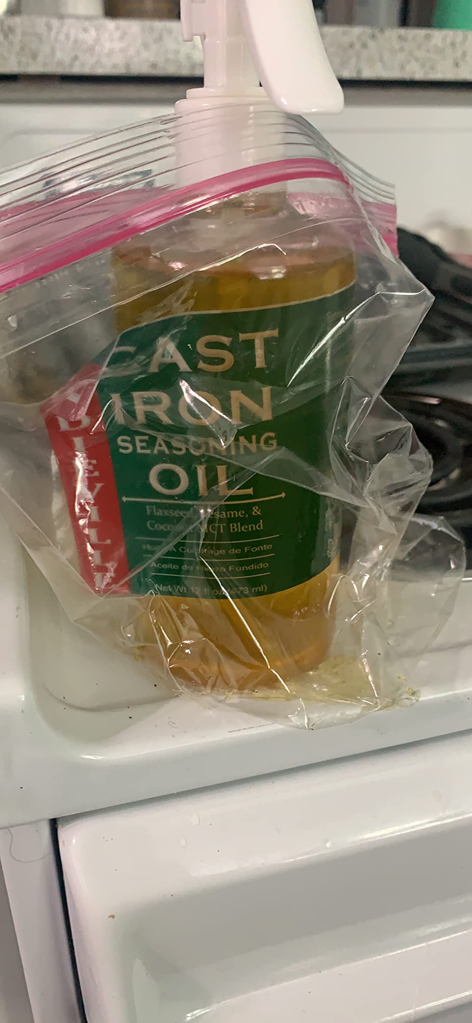 Cast Iron Oil Non-stick Conditioner for Seasoning Skillets,Griddles, BBQ Grill, Flat Top Grills, Dutch Ovens with Oils of Flax, Sesame, and MCT, 12 fl. oz. Foodieville by Creation Farm customer photo 1