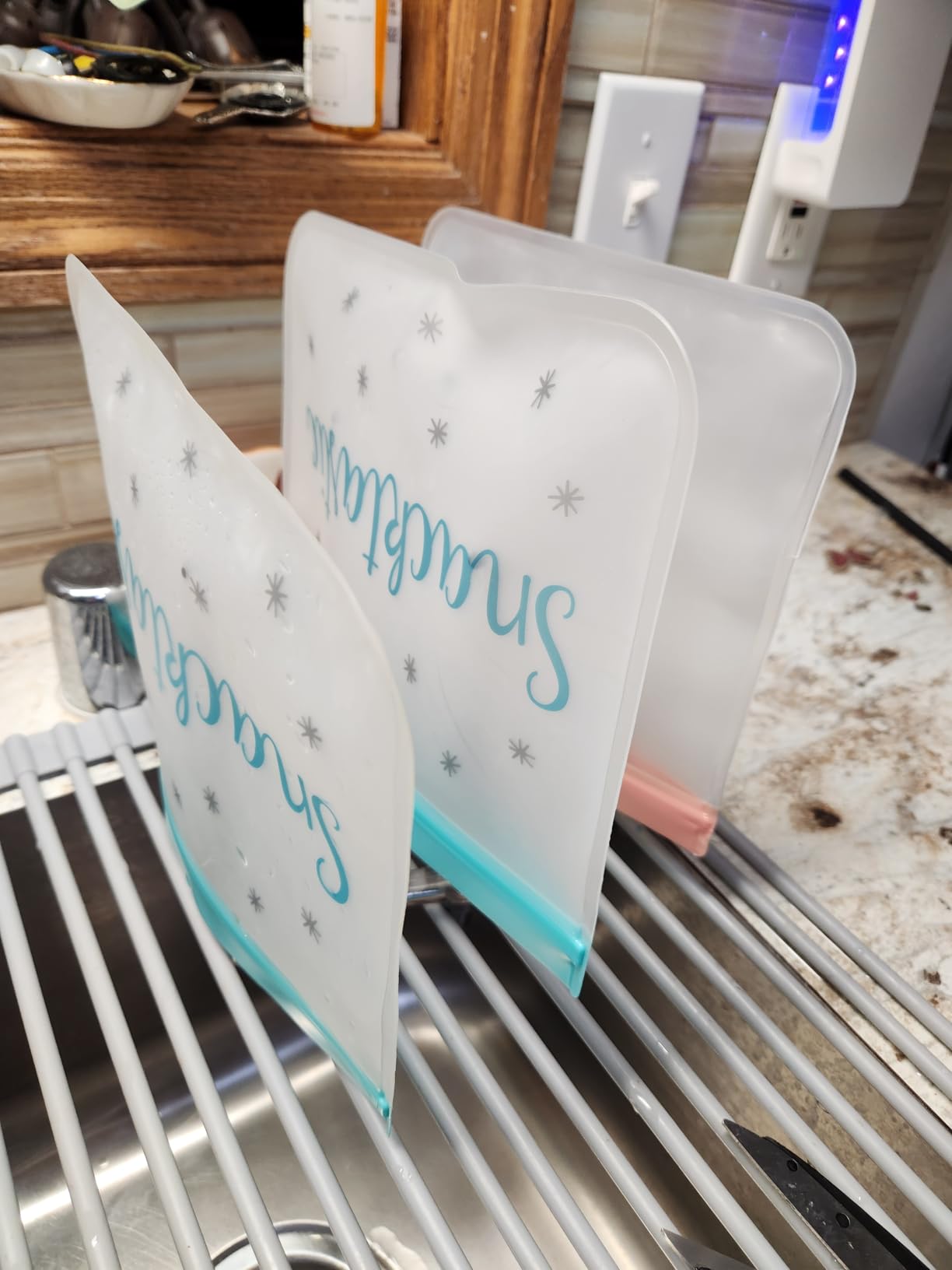 Marbrasse Retractable Cup Drying Rack, Drinking Glass and Sports Bottle Drainer Stand, Plastic Bag Dryer with Non-Slip Bottom for Kitchen Countertop customer photo 1