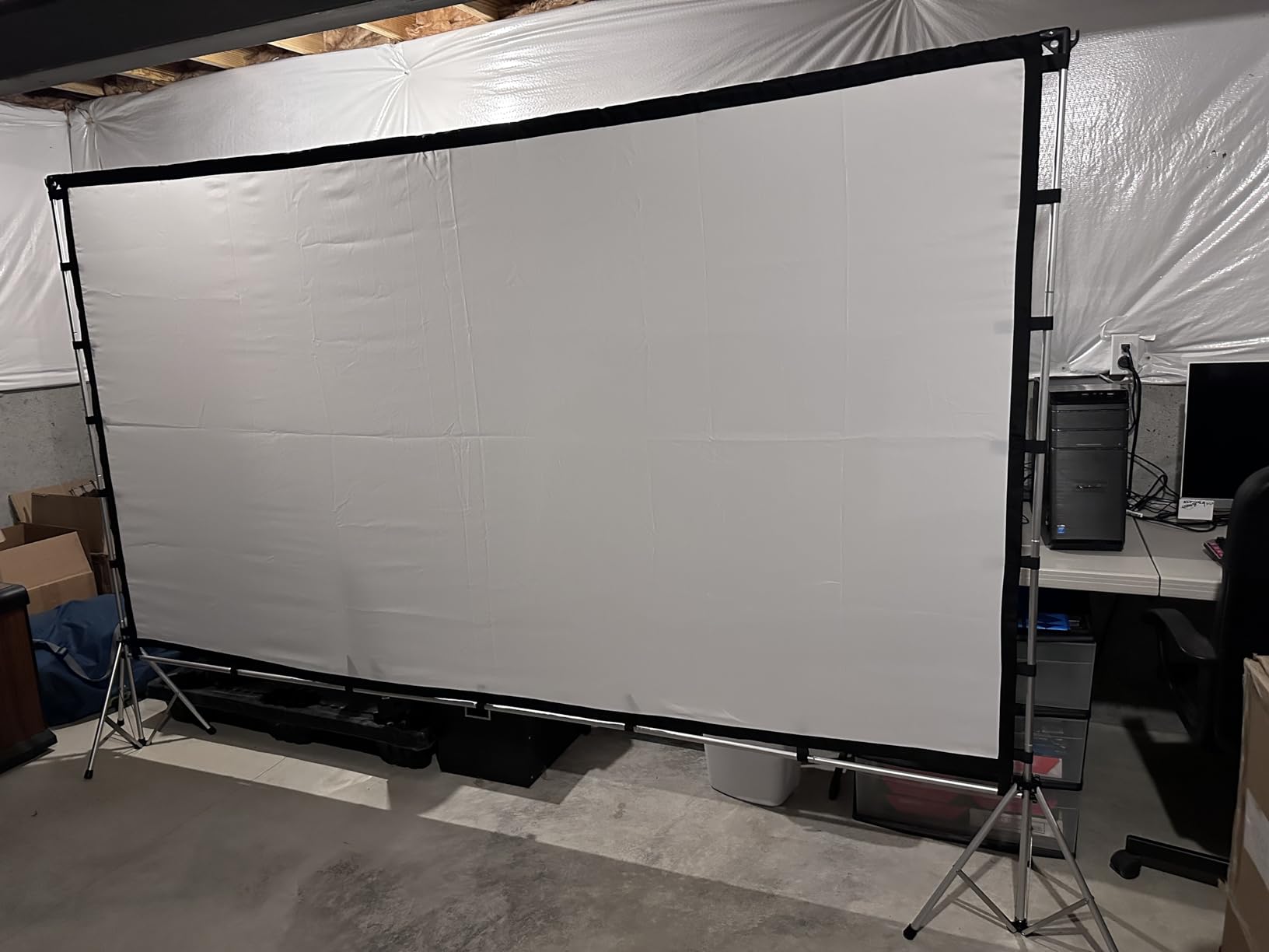 100 Inch Projector Screen with Stand, Movie Projector Screen Indoor/Outdoor Front/Rear 16:9 4K HD with Carry Bag, Movie Screen for Home, Backyard, Camping Theater customer photo 1