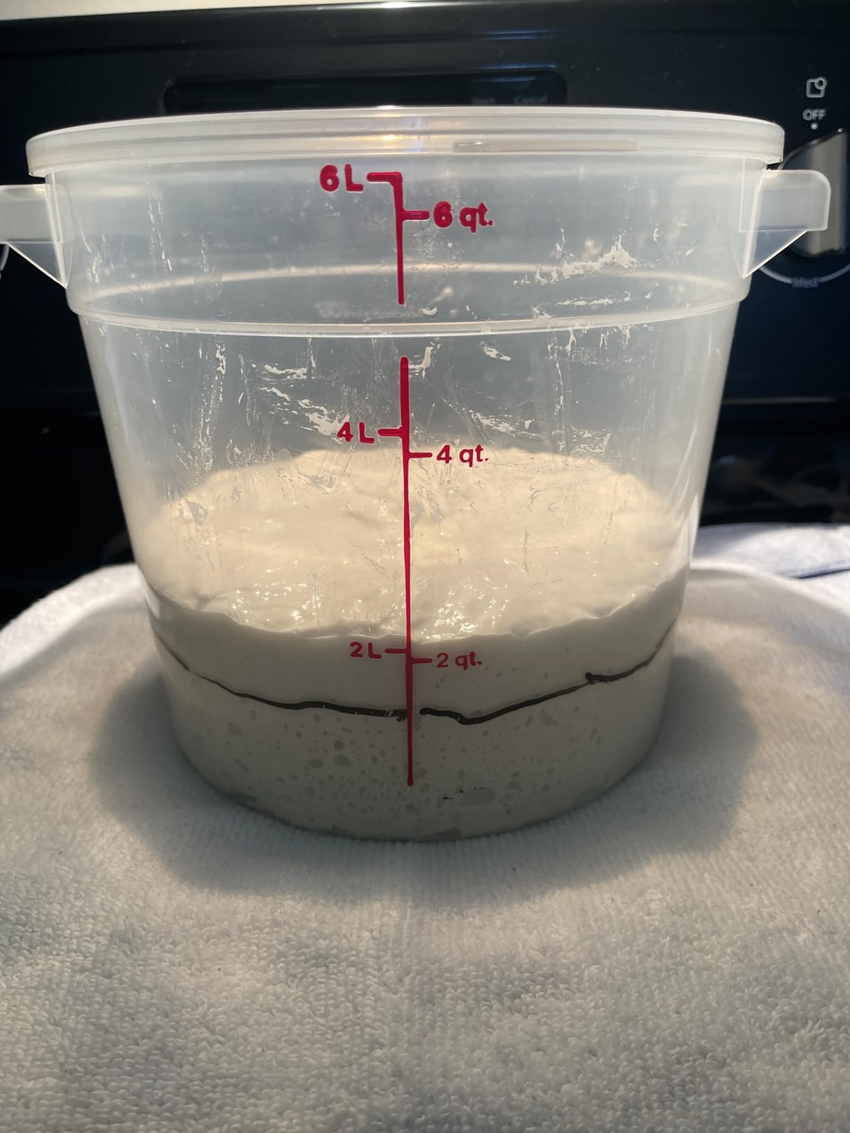 Cambro RFS6PP190 6 Qt Round Container with RFSC6PP190 Translucent Lid customer photo 1