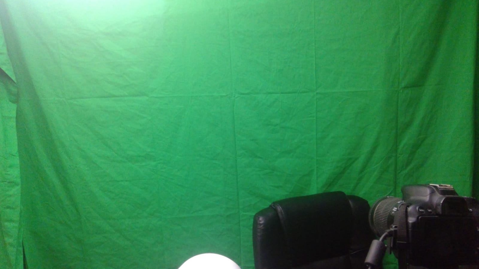 EMART 6x9Ft Green Screen Backdrop,Photography Greenscreen Background | Polyester Green Screen Fabric Cloth, Greenscreen Sheet with 4 Backdrop Clips, for YouTube Zoom Meeting Video Studio Streaming customer photo 1