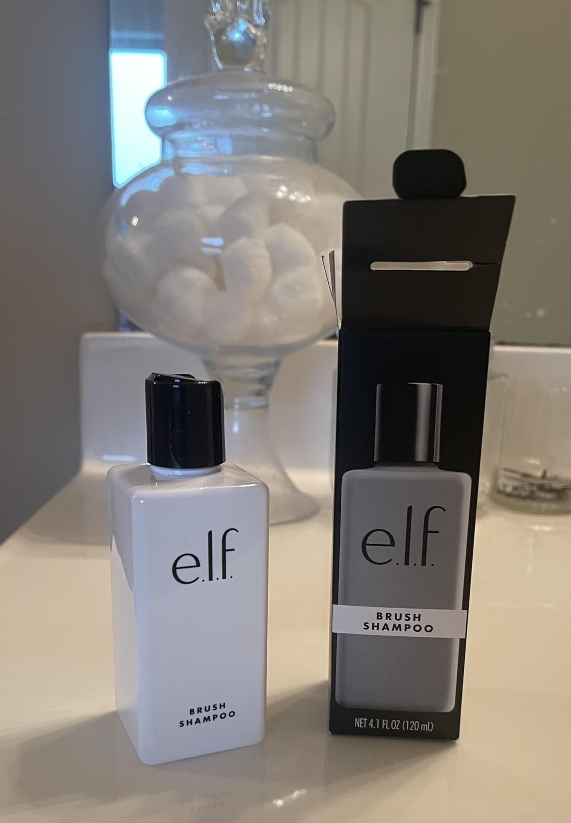 e.l.f. Makeup Brush Shampoo, Gentle Bristles Conditioner To Easily Remove Oils & Dirt From Makeup Brushes, 4.1 Fl Oz, Vegan & Cruelty-Free customer photo 2