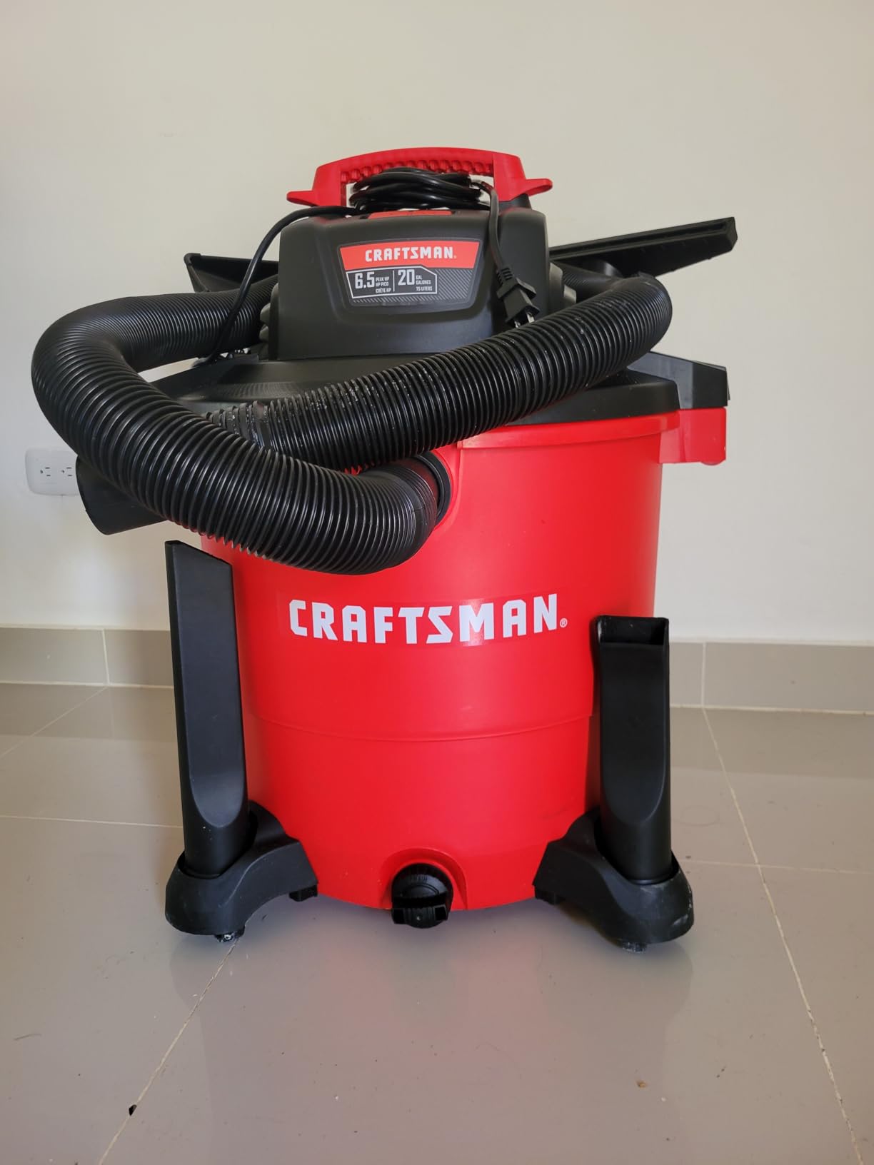 CRAFTSMAN CMXEVBE17596 20 Gallon 6.5 Peak HP Wet Dry Shop Vacuum customer photo 2