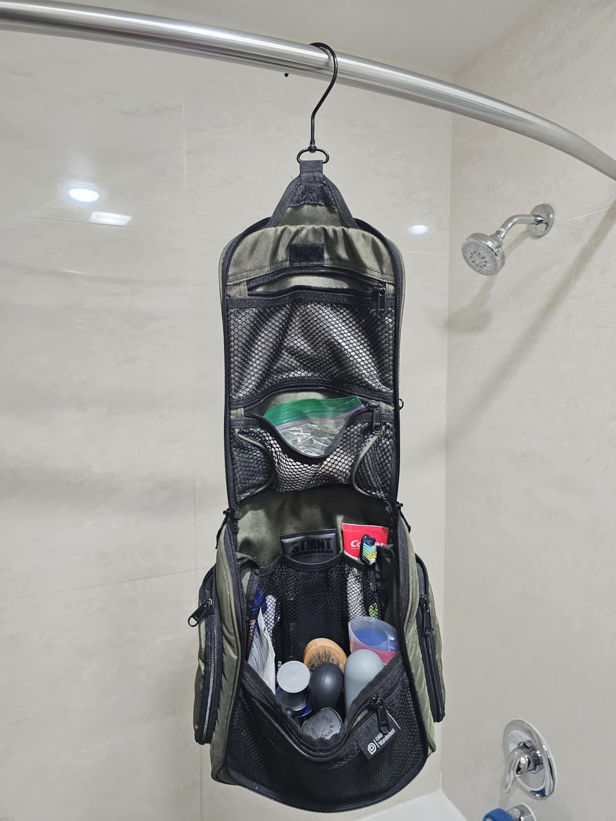 D&D Wanderlust Hanging Travel Toiletry Bag for Women & Men, Large Organizer customer photo 1