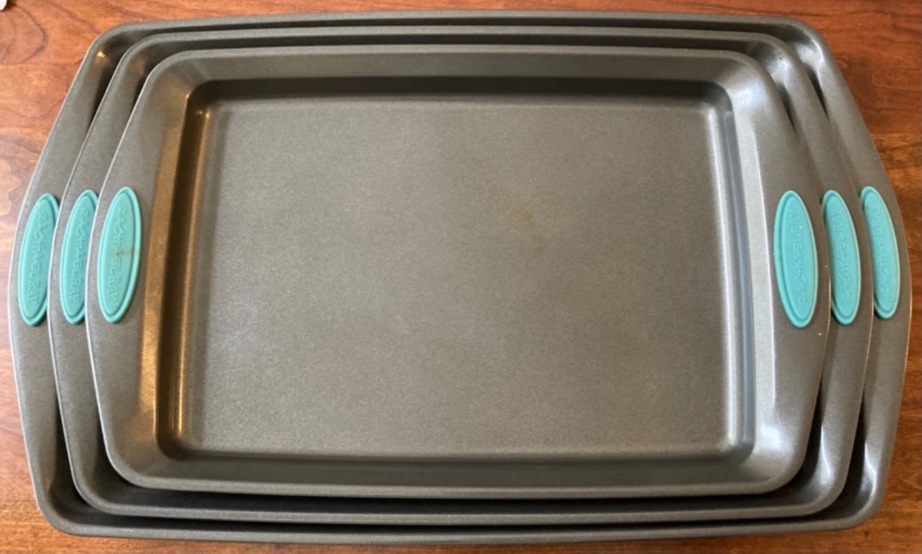 Rachael Ray Nonstick Bakeware Cookie Pan Set, Baking Sheets, 3-Piece, Gray customer photo 1