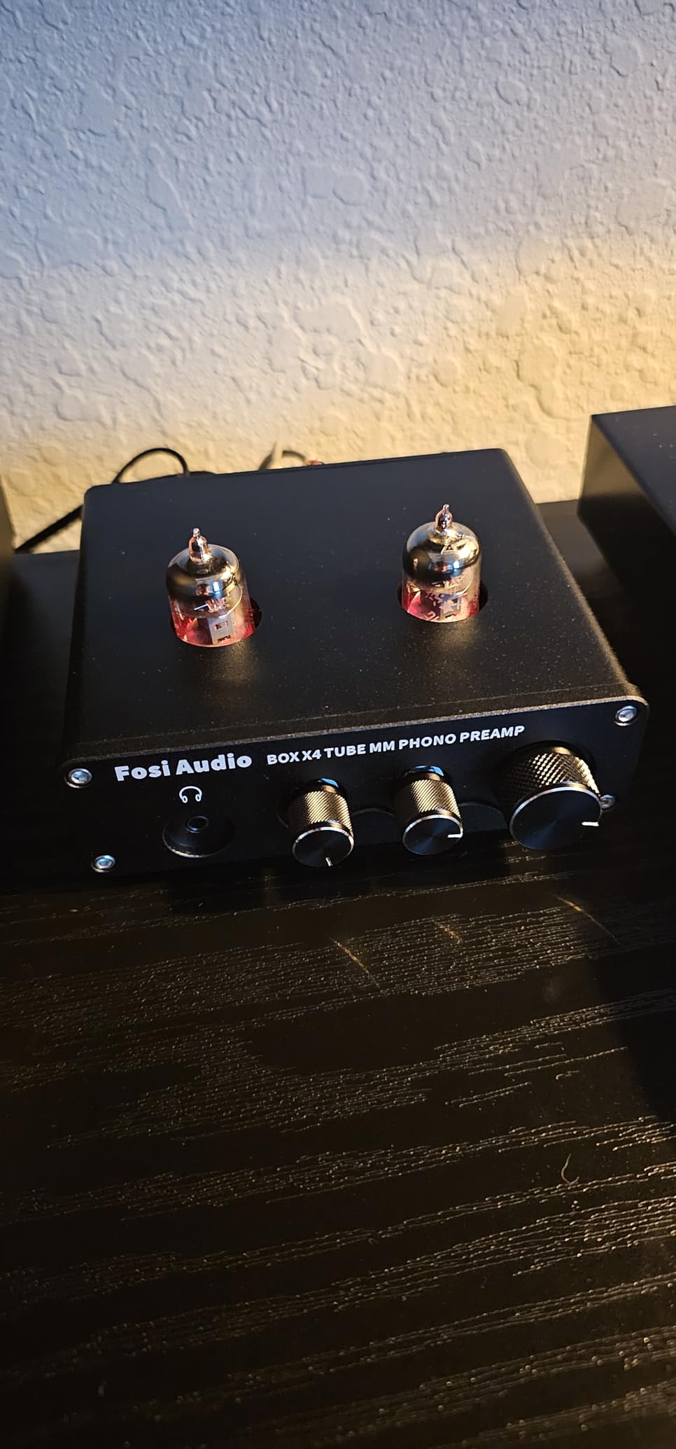 Fosi Audio Box X4 Phono Preamp with Vacuum Tubes for MM Turntable Phonograph Record Player with Volume Bass Treble Control customer photo 2
