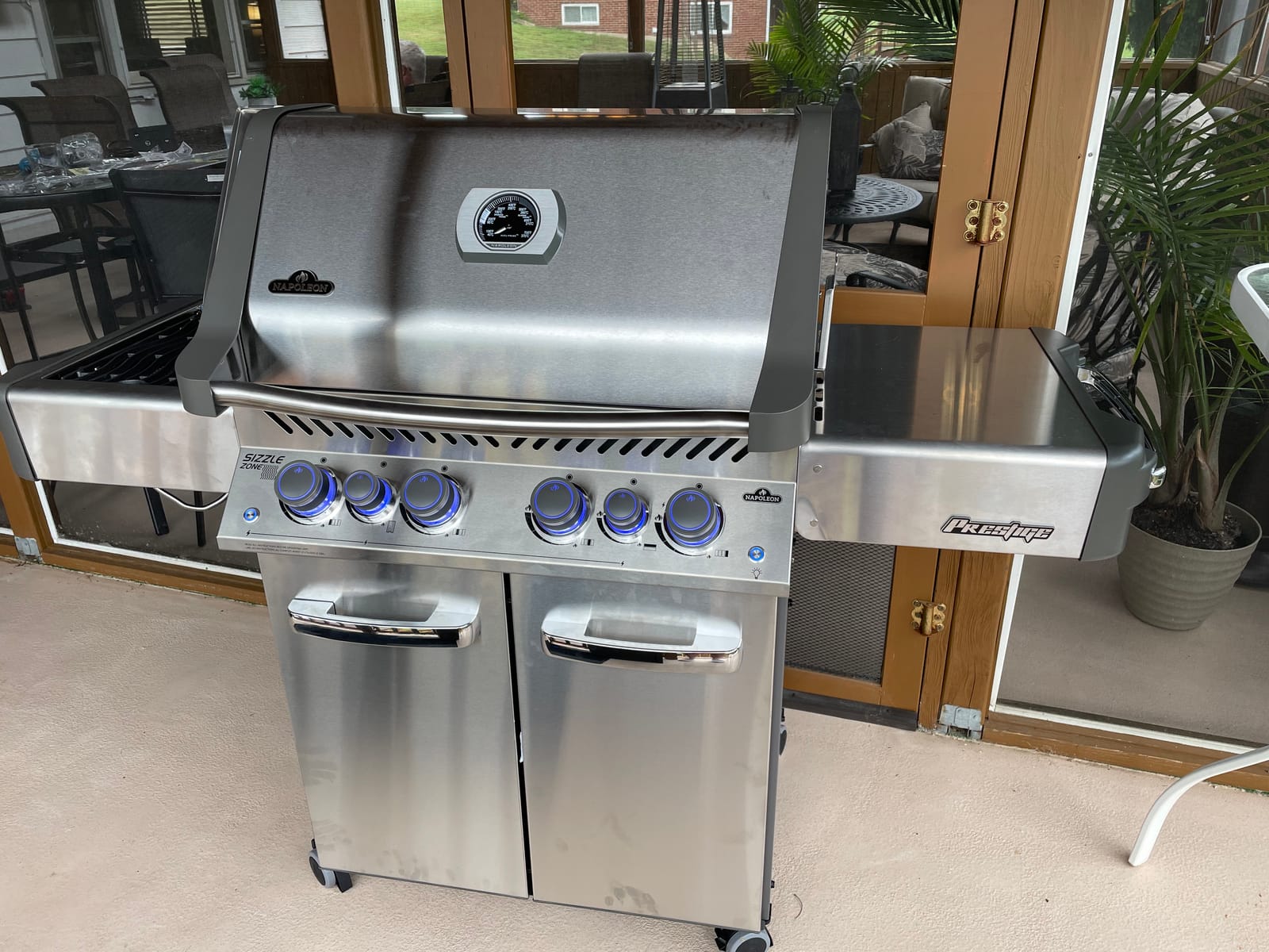 Napoleon P500RSIBPSS-3 Prestige 500 RSIB Propane Gas Grill, sq. in + Infrared Side and Rear Burner, Stainless Steel customer photo 1