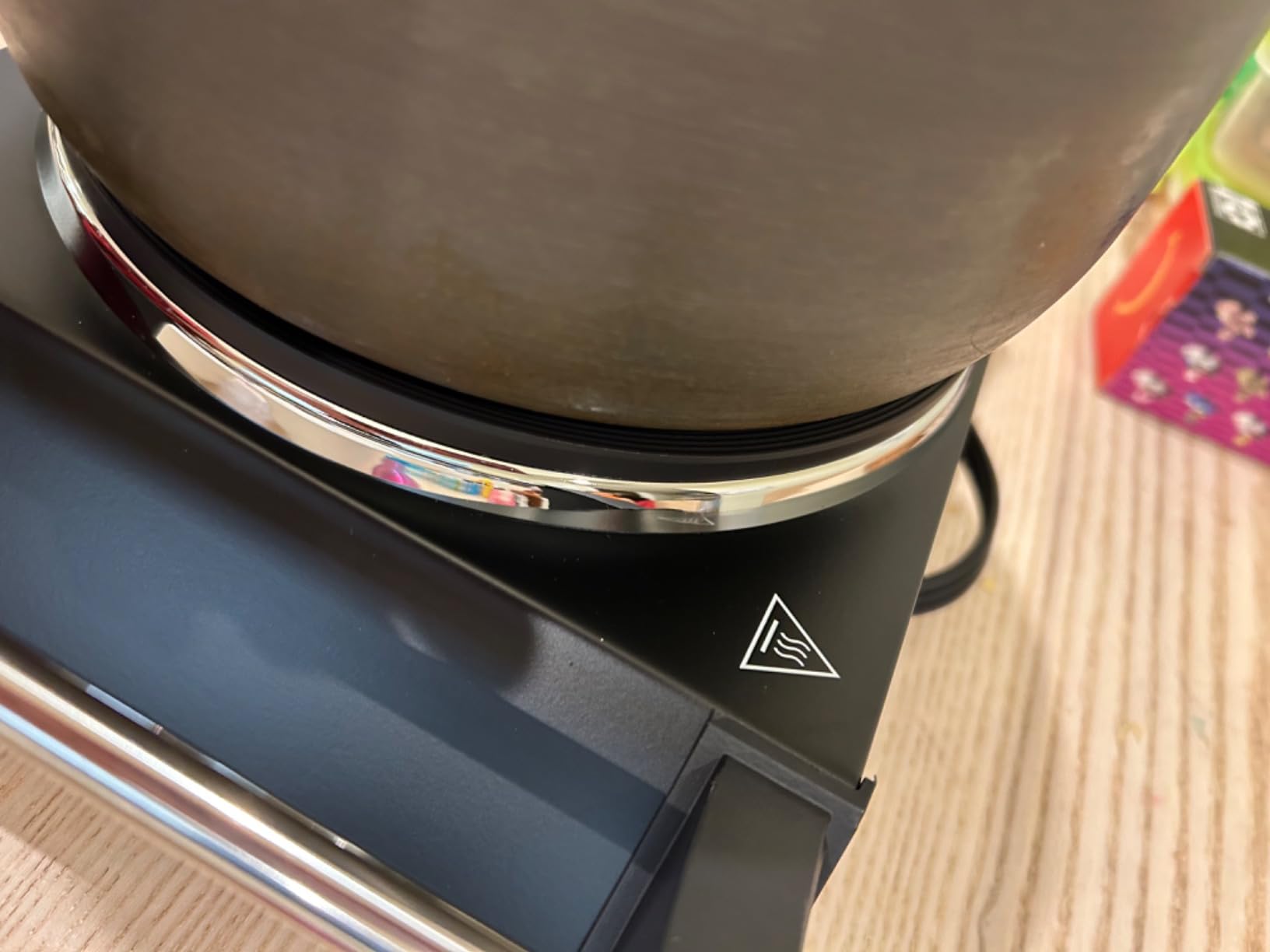 Techwood Hot Plate Portable Electric Stove 1500W Countertop Single Burner with Adjustable Temperature & Stay Cool Handles, 7.3” Cooktop for Dorm Office/Home/Camp, Compatible for All Cookwares customer photo 2