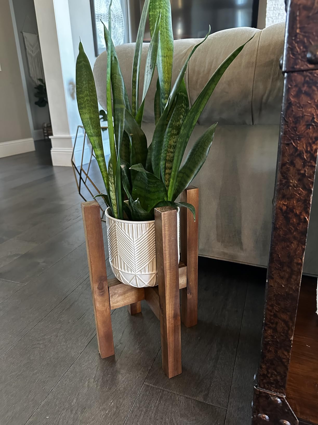 Sophia Mills Mid Century Plant Stand - Solid Wood Item Stand Handmade with Acacia - Fits Medium & Large Pots Sizes 8 to 12 inches (Not Included) (Adjustable Width: 8-12 inches, Dark Brown) customer photo 1
