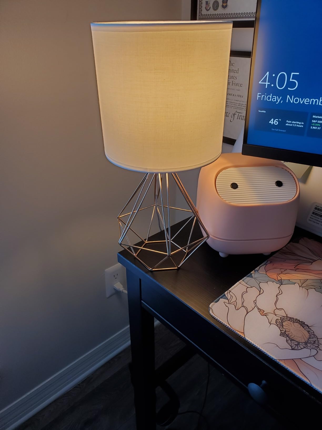 Gold Modern Hollow Out Base Bedroom Small Table Lamp,Bedside Nightstand Lamp with Geometric Metal Base White Fabric Shade,Cute Desk Lamp for Kids Living Room customer photo 2