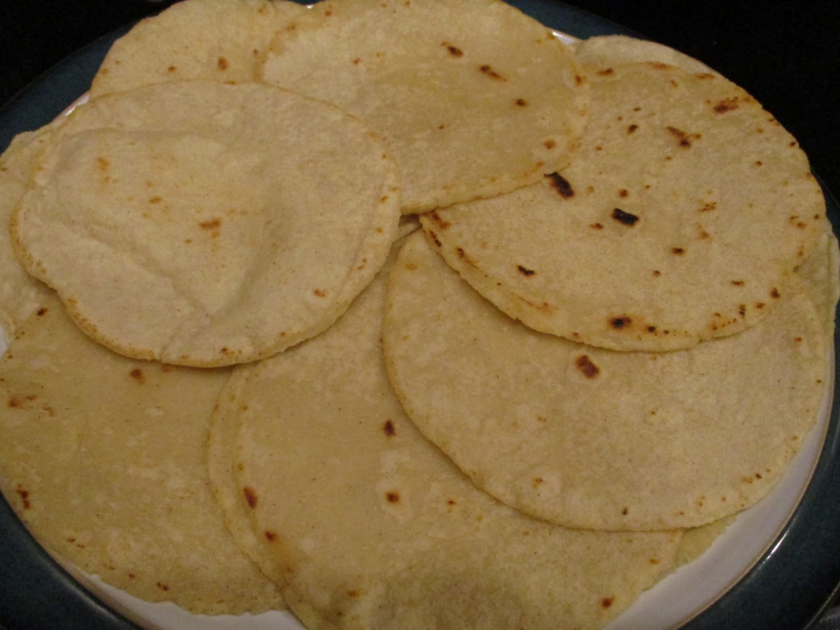 ARC 8-Inch Cast Iron Tortilla Press with 100 Parchment Papers customer photo 2