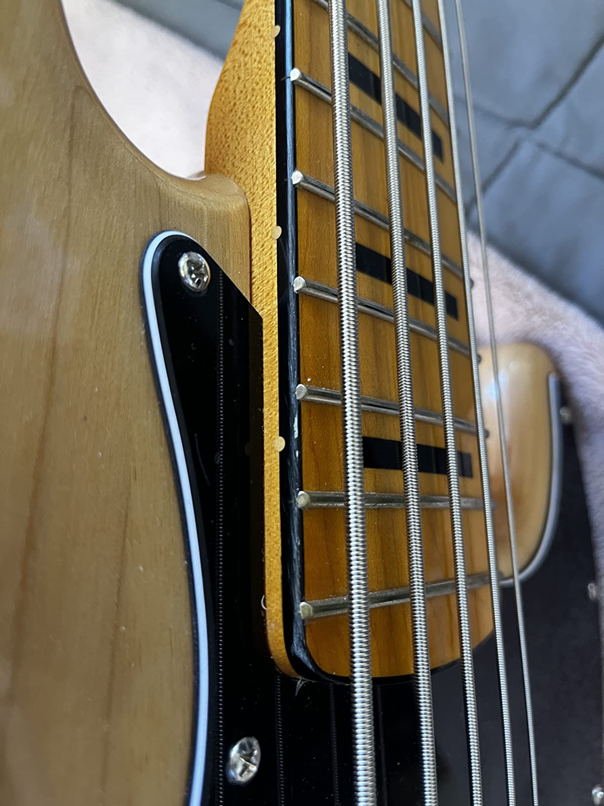 Squier Classic Vibe 70s 5-String Jazz Bass, Natural, Maple Fingerboard customer photo 1