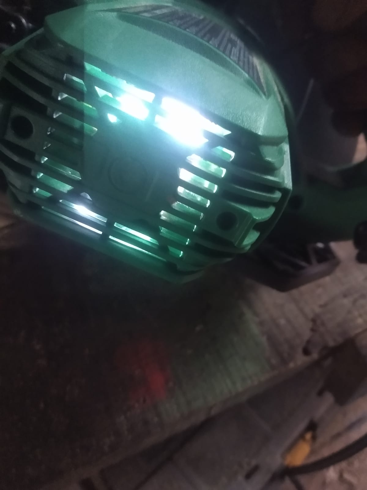 Metabo HPT 7-1/4-Inch Circular Saw Kit | 6,000 Rpm, 15-Amp Motor | Integrated Dust Blower | 24T Premium Framing/Ripping Blade | Single Handed Bevel Adjustment | C7SB3 customer photo 1