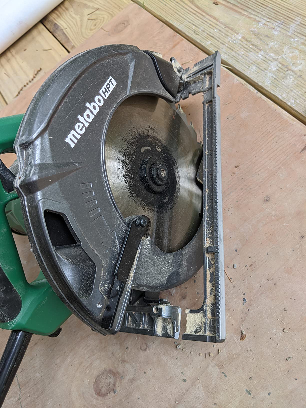 Metabo HPT 7-1/4-Inch Circular Saw Kit | 6,000 Rpm, 15-Amp Motor | Integrated Dust Blower | 24T Premium Framing/Ripping Blade | Single Handed Bevel Adjustment | C7SB3 customer photo 2