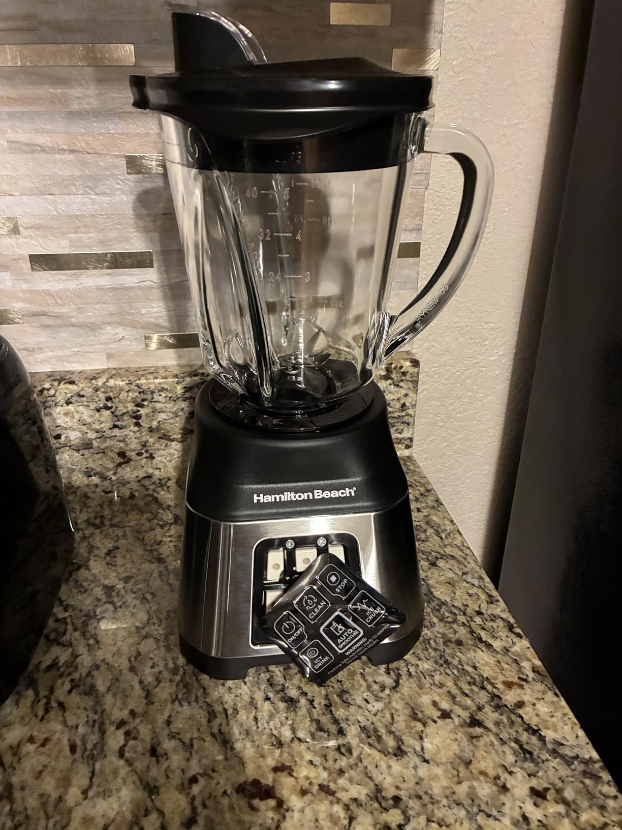 Hamilton Beach Blender for Smoothies with 5 Functions Including Auto Smoothie Cycle, Wave Action System for Ultra Smooth Results, 850 Watts, 40oz BPA Free Glass Jar, Stainless Steel (56208) customer photo 1