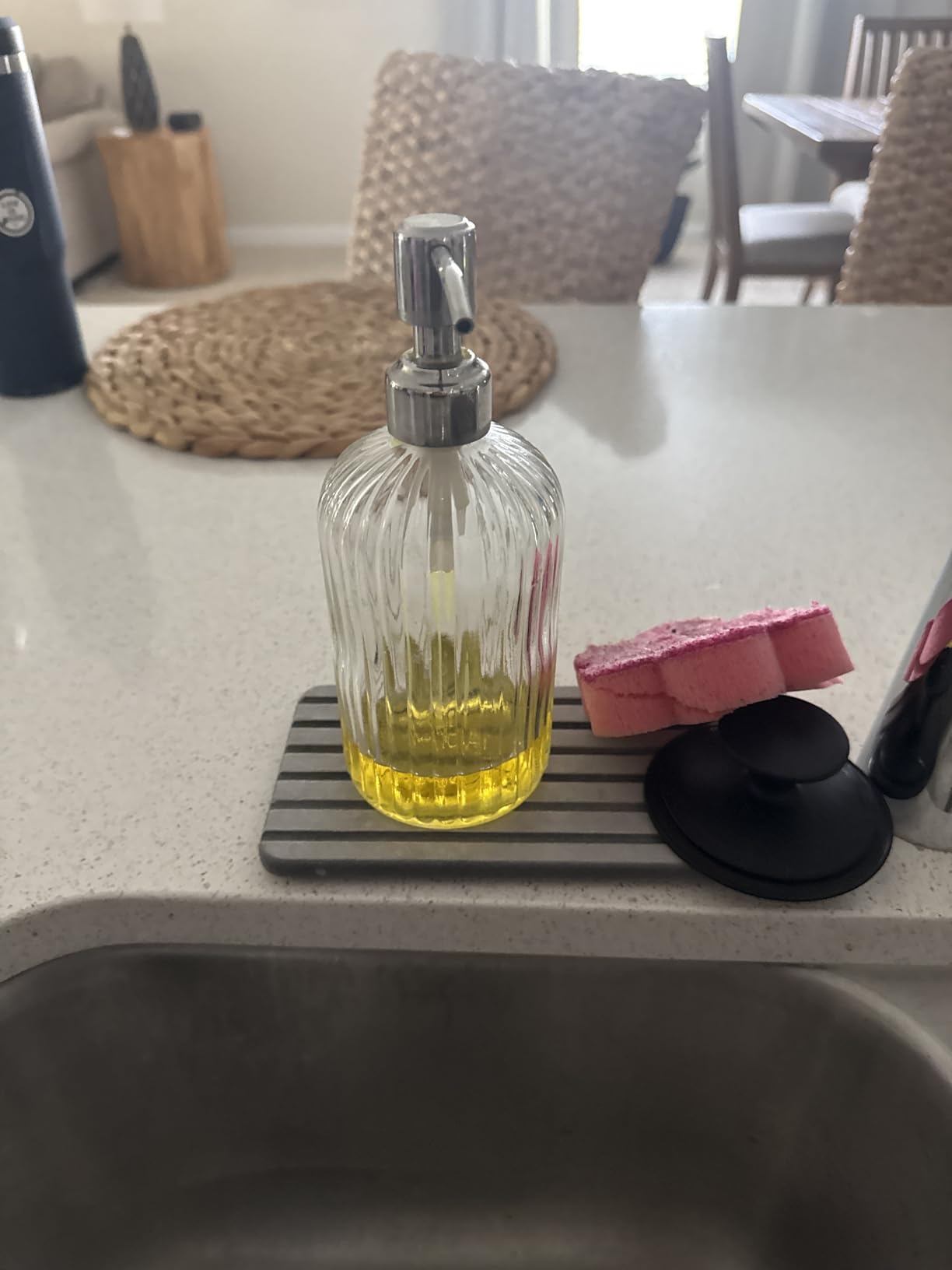 JASAI 18 Oz Clear Glass Soap Dispenser with Rust Proof Stainless Steel Pump | Refillable Liquid Hand soap Dispenser for Bathroom, Premium Kitchen Soap Dispenser (Clear) customer photo 2