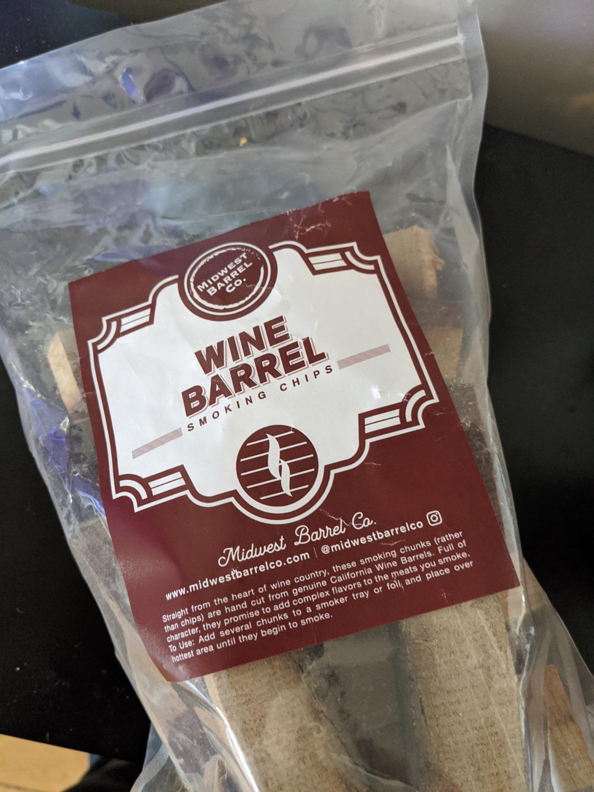 Midwest Barrel Company Bourbon Barrel BBQ Smoking Wood Chunks, 1-4 in | Authentic American White Oak Wood Chunks from Bourbon Barrels, Slow Burning, for BBQ, Lamb, Pork, Poultry, Veggies, Cheese customer photo 1