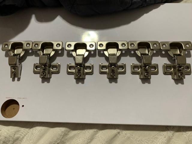 Silverline 1/2 inch Overlay Concealed Cabinet Hinges, Self-Closing Short Arm European Hinge for Face Frame Cabinets, 105Deg Opening, 35mm Cup, Screw-On Steel Hardware with Screws (6 Pack) customer photo 2