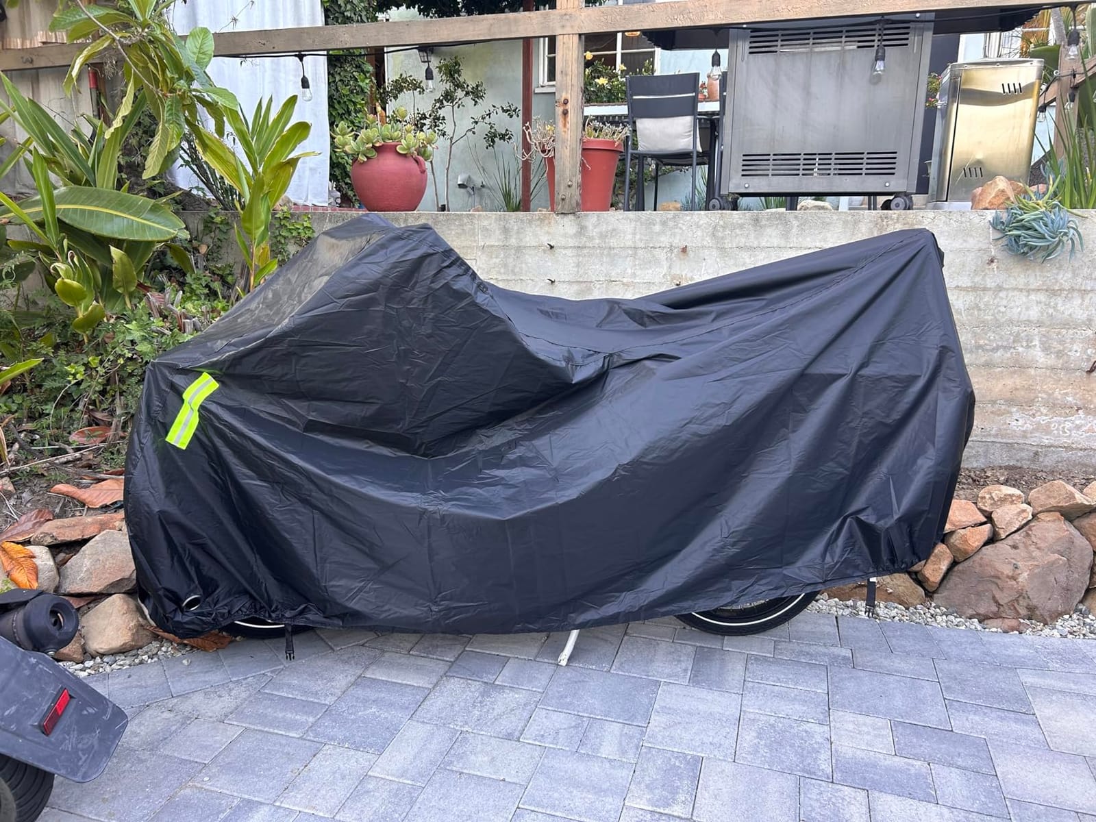 Motorcycle Cover All Season,Universal Weather Quality Waterproof Sun Outdoor Protection Scooter Shelter Tear Proof Night Reflective & Lock-Holes Storage Bag Fits up to 105