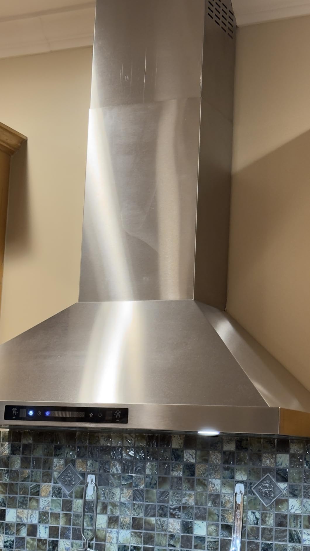 IKTCH 30-inch Wall Mount Range Hood 900 CFM Ducted/Ductless Convertible, Kitchen Chimney Vent Stainless Steel with Gesture Sensing & Touch Control Switch Panel, 2 Pcs Adjustable Lights(IKP02-30'') | Ducted/Ductless Convertible, Kitchen Chimney Vent with Gesture Sensing & Touch Control Switch Panel, 2 Pcs Adjustable Lights customer photo 1