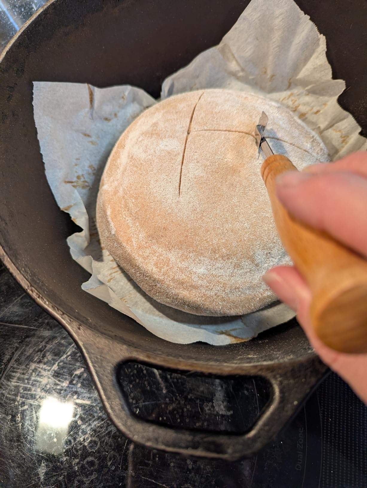Kook Banneton Bread Proofing Set, Artisan Sourdough Bread Making Kit, 9 Inch Handwoven Rattan Baskets and Liners, Metal & Plastic Dough Scrapers, Scoring Lame & Case, 4 Extra Blades, Set of 2, Round customer photo 2