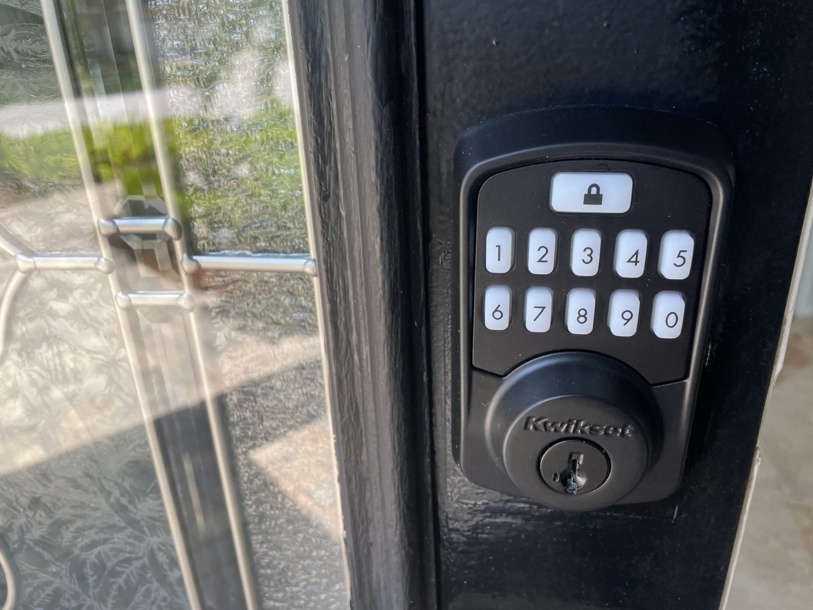 Kwikset 942BLE-15S Aura Bluetooth Keypad Electronic Deadbolt Satin Nickel Finish customer photo 1