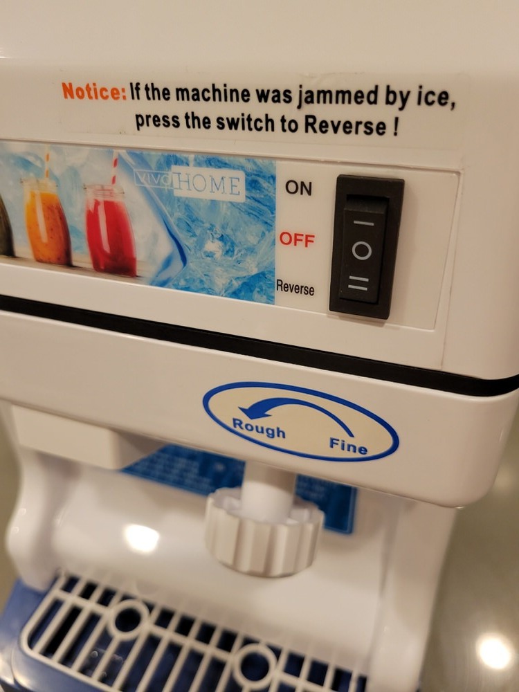 VIVOHOME Electric Ice Crusher Shaver 265lbs/hr Blue customer photo 2