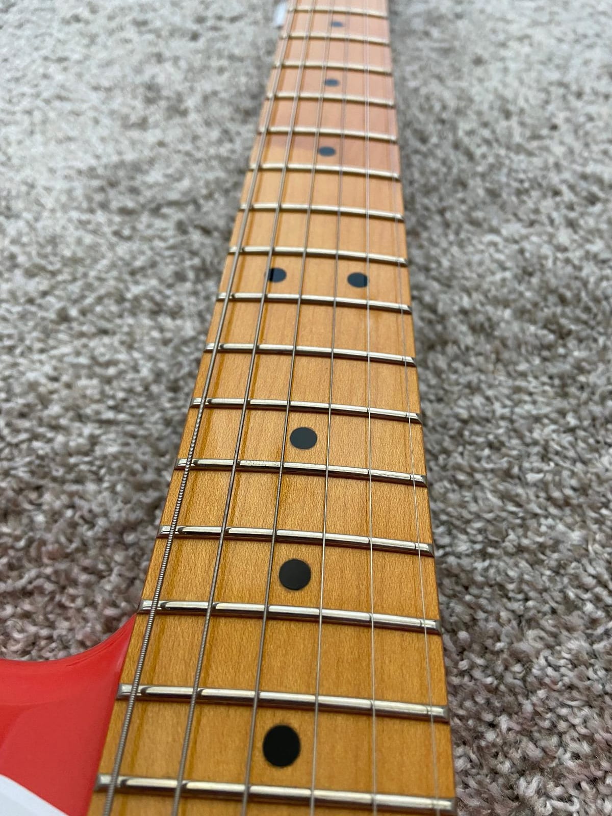 Squier Classic Vibe 60s Stratocaster Electric Guitar, Candy Apple Red customer photo 1