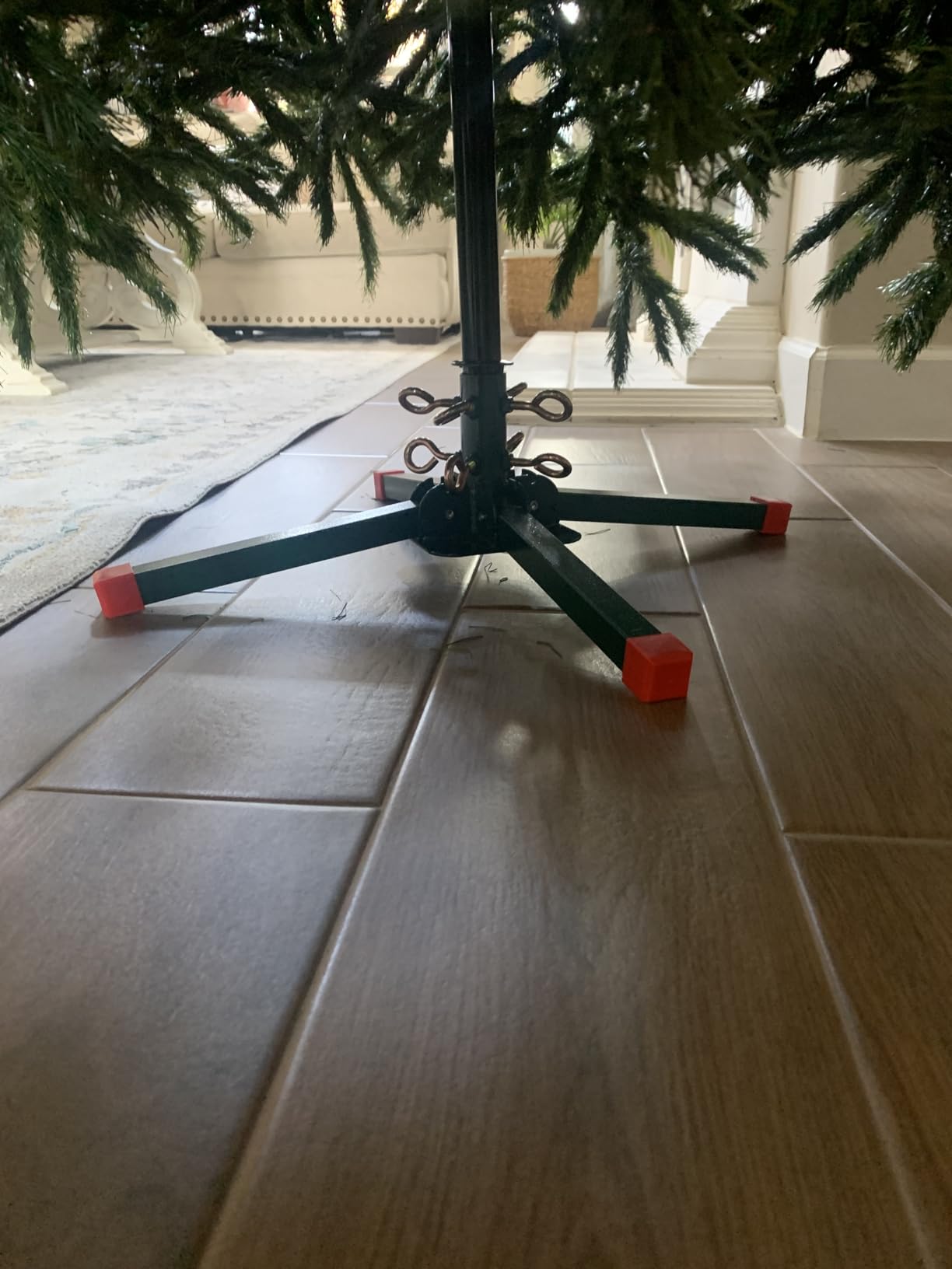 Goliath Welded Steel Artificial Christmas Tree Stand for Artificial Trees 9 to 14 Foot with a 3/4 inch to 2 inch Diameter (Width) Pole customer photo 2