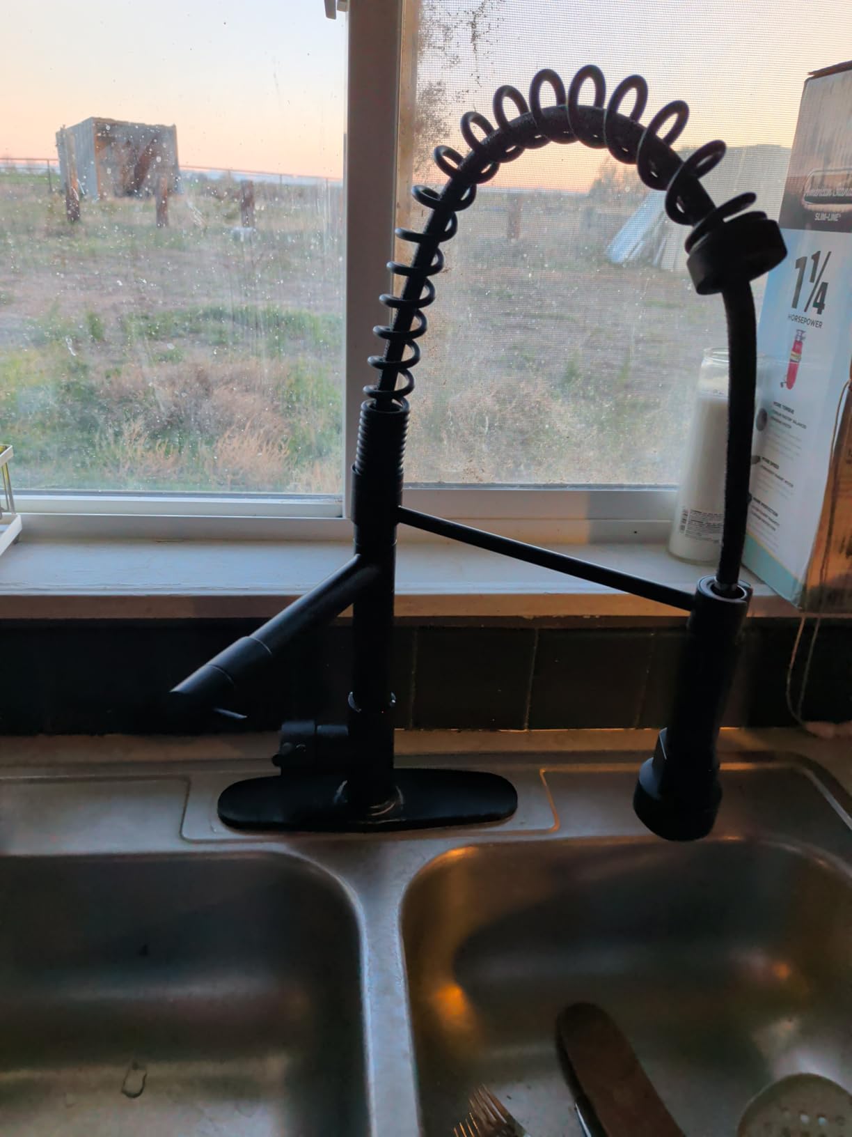 GIMILI Black Kitchen Faucet with Pull Down Sprayer customer photo 1