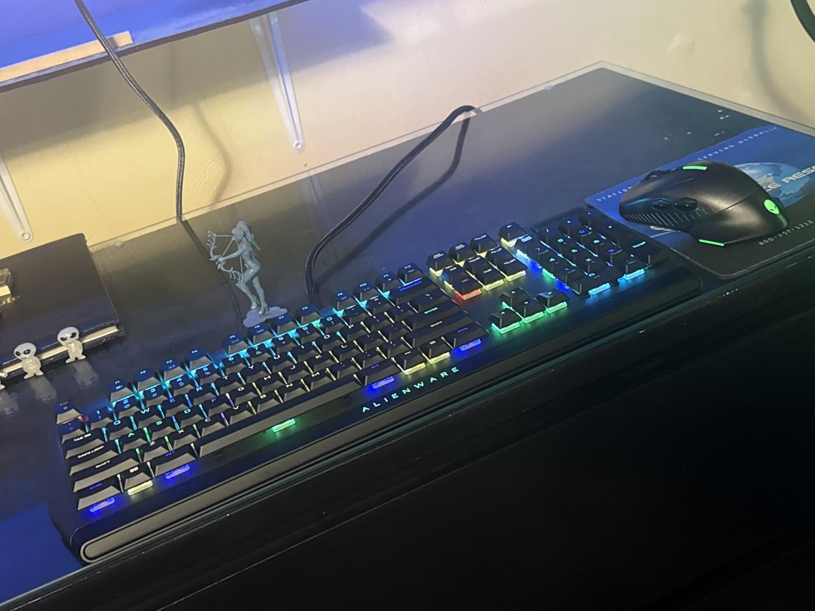 Alienware Low-Profile RGB Gaming Keyboard AW510K, AlienFx Per Key RGB LED Color Backlighting, Media CONTROLS & USB Passthrough, Cherry MX Low Profile Red Switches customer photo 1